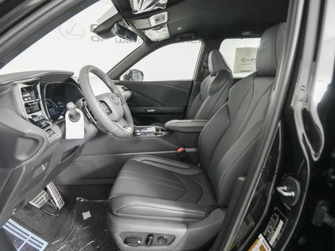 New 2026 Lexus TX 500h AWD image 8