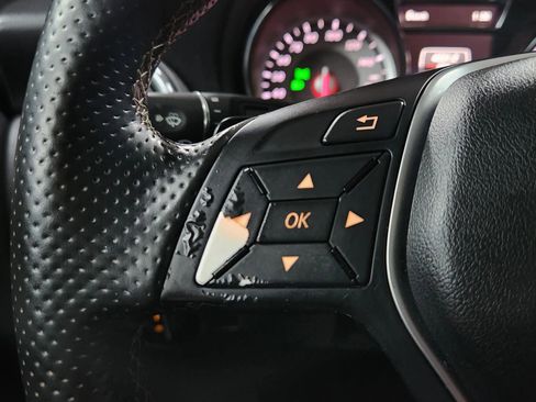 Used 2015 Mercedes-Benz GLA 250 GLA 250 4MATIC Sport Utility 4 image 25