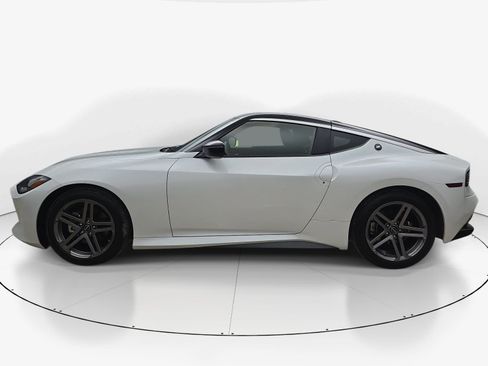 Used 2024 Nissan Z Sport w/ Floor Mat Package RWD image 7
