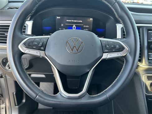 Certified 2023 Volkswagen Atlas SE image 18