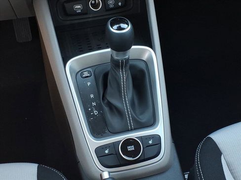 New 2026 Hyundai Venue SEL image 9