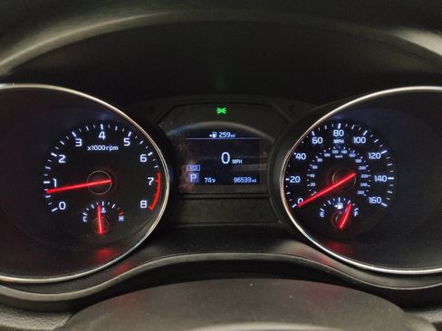 Used 2019 Kia Sedona LX FWD image 23