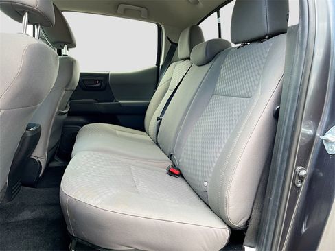 Used 2022 Toyota Tacoma SR image 22