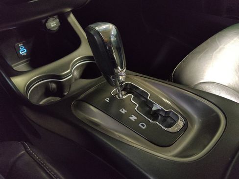 Used 2017 Dodge Journey Crossroad FWD image 26