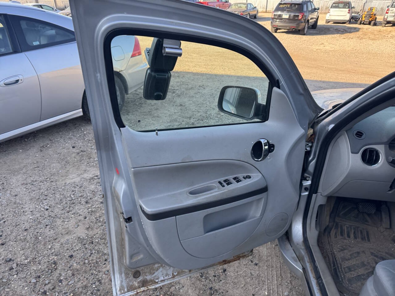 Used 2011 Chevrolet HHR LT FWD image 20