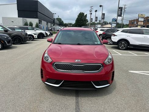 Used 2018 Kia Niro LX FWD image 2