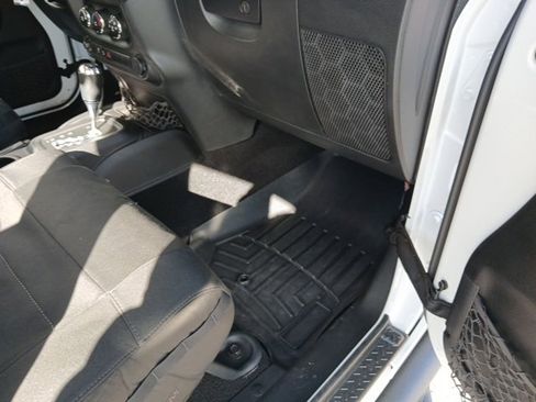 Used 2012 Jeep Wrangler Unlimited Sport image 34