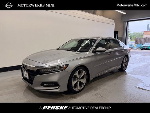 Used 2018 Honda Accord Touring image 1