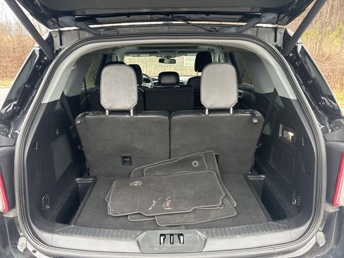 Used 2022 Ford Explorer Limited w/ Equipment Group 301A image 5