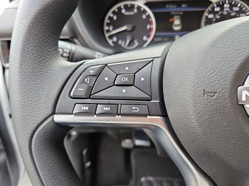 Used 2024 Nissan Sentra SV image 11