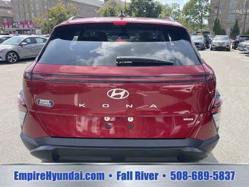 Used 2024 Hyundai Kona SEL AWD/4WD image 4