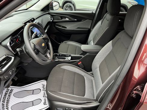 Used 2023 Chevrolet TrailBlazer LT w/ Convenience Package image 11