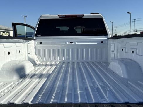 New 2026 GMC Sierra 2500 SLE AWD/4WD image 10