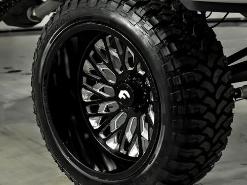 Used 2020 Ford F250 Platinum w/ FX4 Off-Road Package AWD/4WD image 3