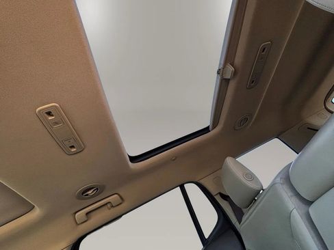 Used 2017 GMC Acadia Denali w/ Technology Package image 38