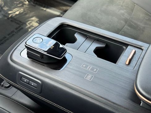 Used 2023 Nissan Ariya FWD image 34