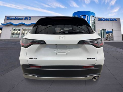 New 2027 Honda HR-V Sport image 4