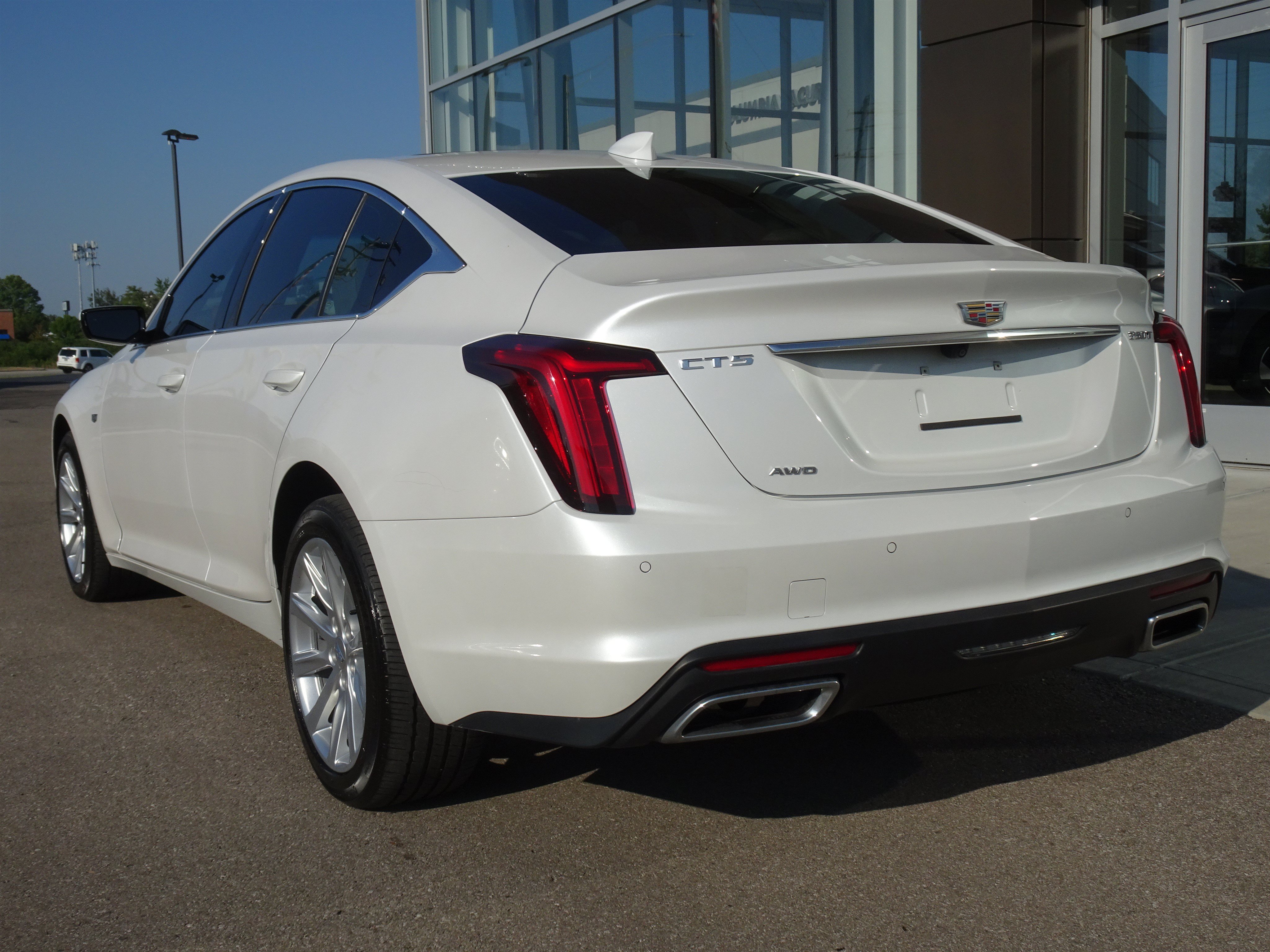 Used 2023 Cadillac CT5 Luxury w/ Sun And Sound Package AWD/4WD image 3