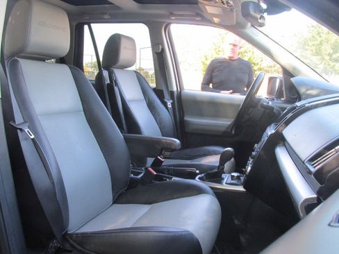 Used 2010 Land Rover LR2 HSE image 58