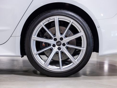 Used 2025 Audi RS 7 Performance w/ Executive Package AWD/4WD image 17