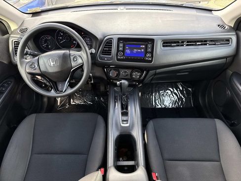 Used 2020 Honda HR-V LX image 19