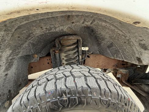 Used 2005 Ford F250 XL image 12