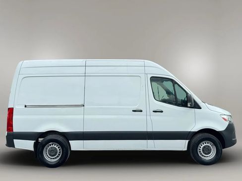 Used 2019 Mercedes-Benz Sprinter 2500 w/ Driver Convenience Package image 5