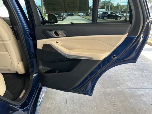 Used 2022 BMW X5 xDrive40i w/ M Sport Package AWD/4WD image 35
