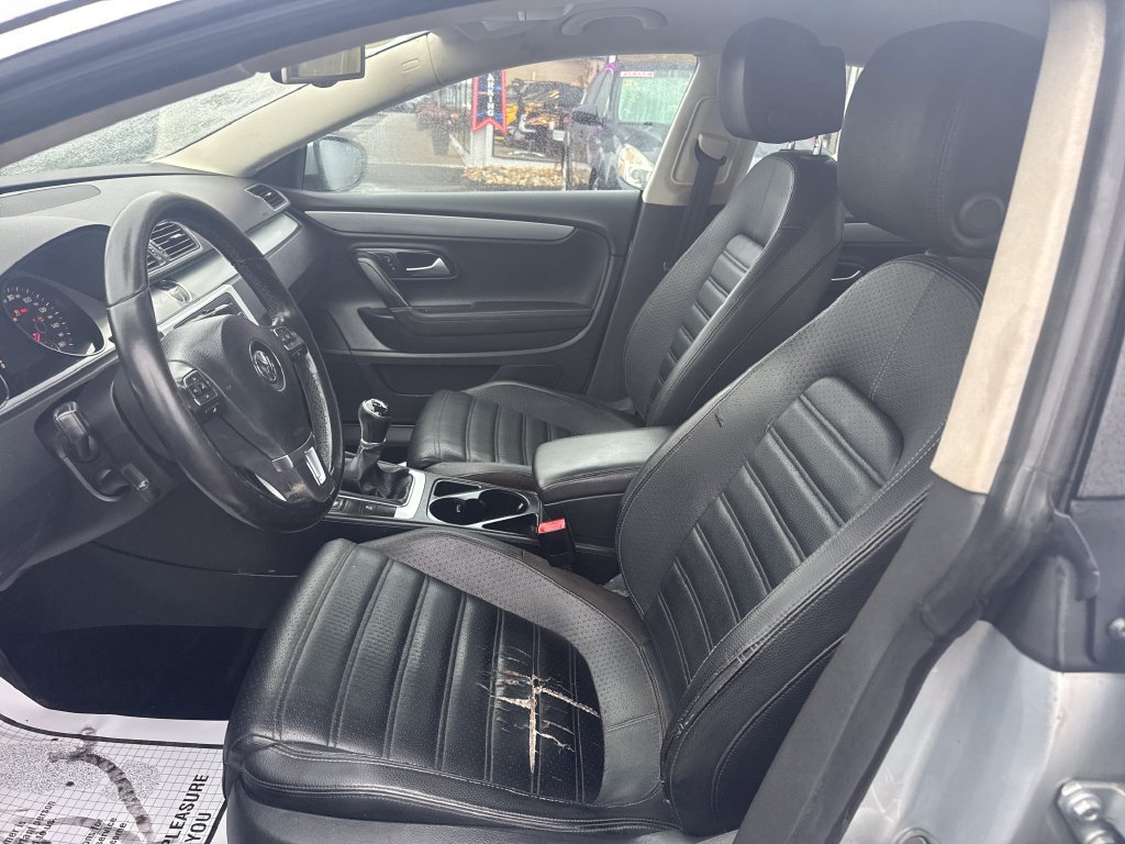 Used 2013 Volkswagen CC Sport FWD image 9