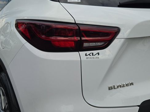 Used 2023 Chevrolet Blazer LT FWD image 33