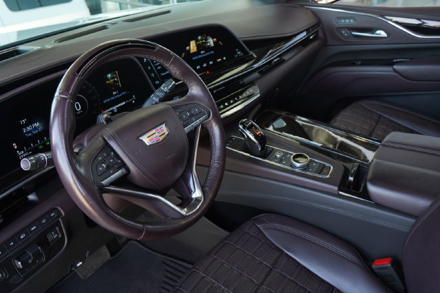 Used 2023 Cadillac Escalade Sport Platinum AWD/4WD image 24