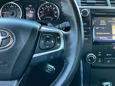 Used 2016 Toyota Camry SE w/ Moonroof Package image 20