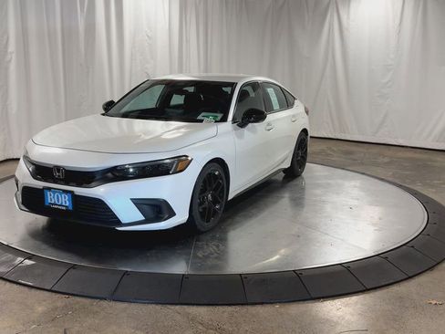 Used 2022 Honda Civic Sport image 4