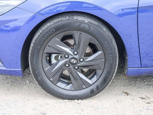 Used 2023 Hyundai Elantra SEL image 9