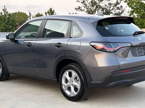 Used 2024 Honda HR-V LX image 2