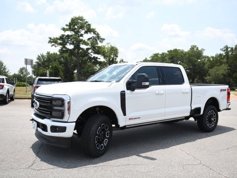 New 2026 Ford F250 Platinum AWD/4WD image 5