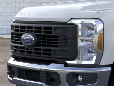New 2026 Ford F250 XL w/ XL Chrome Package AWD/4WD image 20