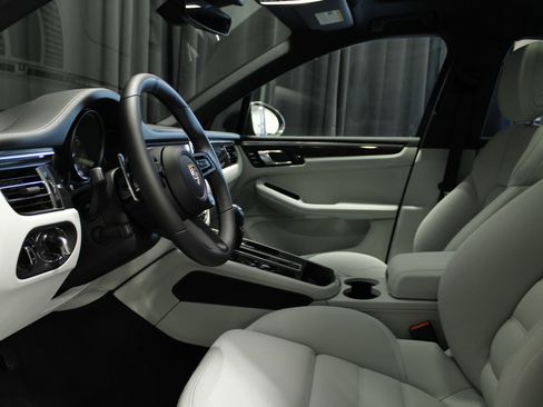 New 2026 Porsche Macan S image 27