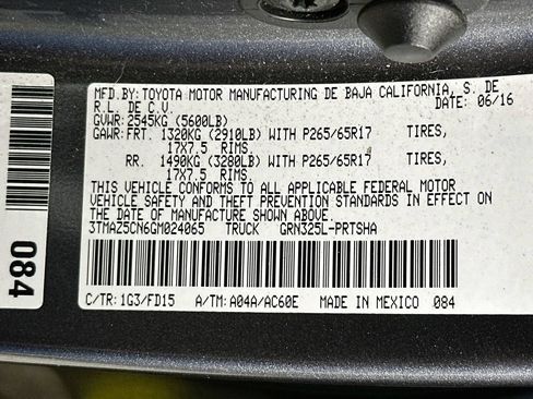 Used 2016 Toyota Tacoma TRD Sport w/ Towing Package RWD image 37