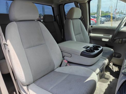 Used 2009 GMC Sierra 1500 SLE w/ Regional Value Package RWD image 11