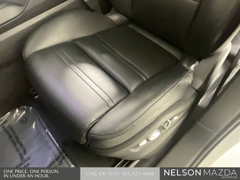 Used 2019 Porsche Cayenne AWD/4WD image 24
