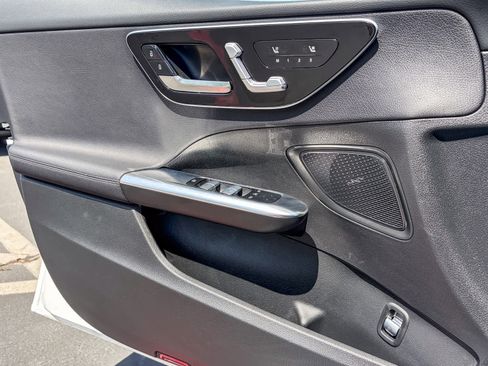 Used 2025 Mercedes-Benz C 300 Sedan image 19