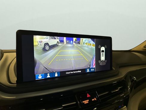Used 2025 Acura MDX w/ Technology Package image 37