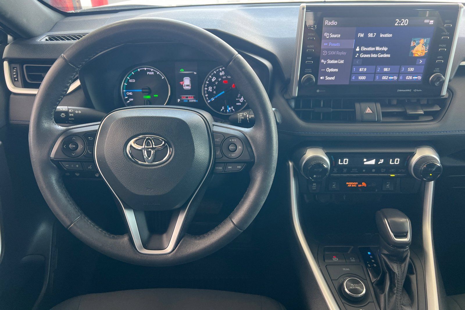 Used 2022 Toyota RAV4 SE w/ Convenience Package AWD/4WD image 11