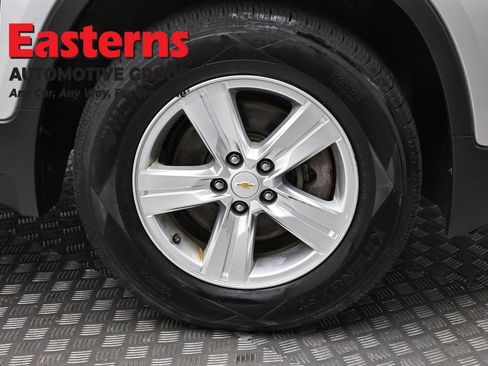 Used 2018 Chevrolet Trax LT w/ LT Convenience Package image 29