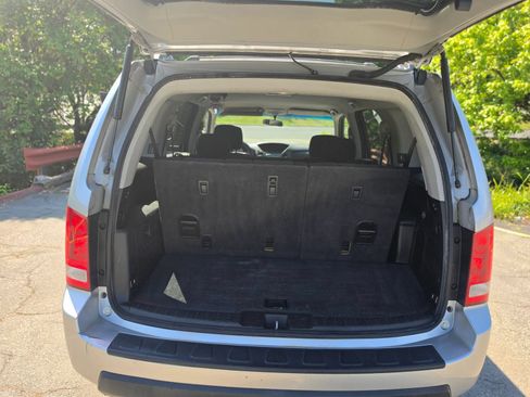 Used 2010 Honda Pilot EX image 12