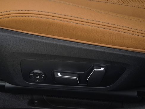 New 2026 BMW 330i Sedan w/ Convenience Package RWD image 13