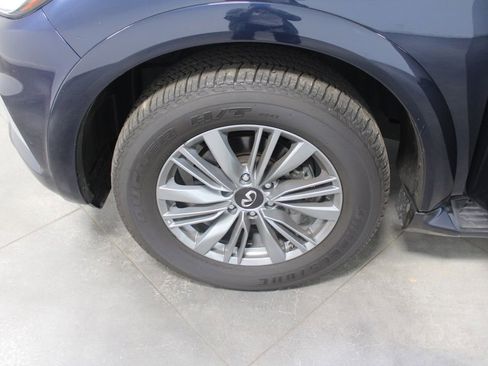 Used 2024 INFINITI QX80 Luxe image 40