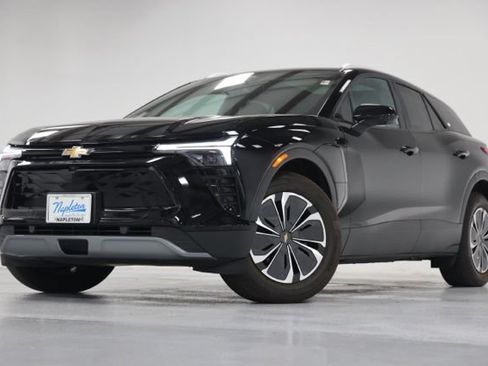 Used 2024 Chevrolet Blazer EV LT AWD/4WD image 8