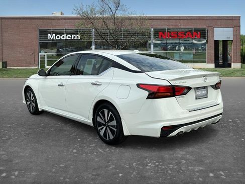 Used 2022 Nissan Altima 2.5 SL FWD image 2